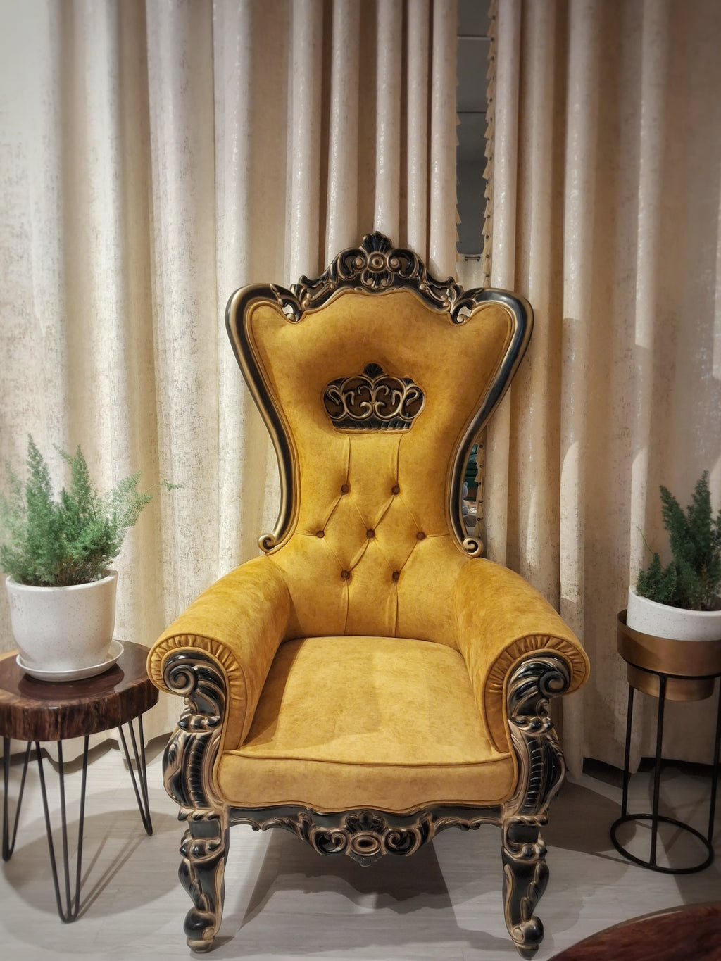 Regal majesty Throne Chair