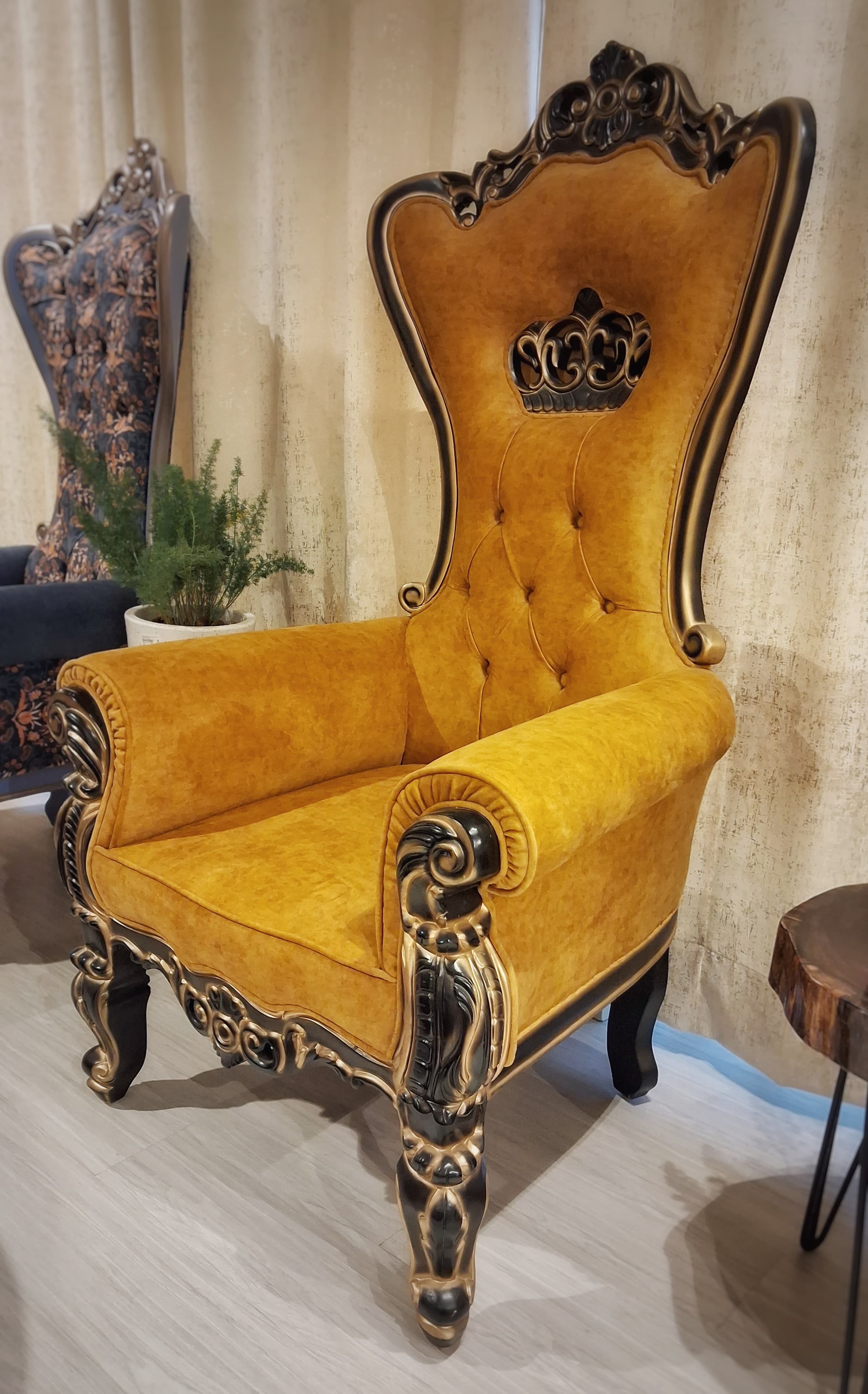 Regal majesty Throne Chair