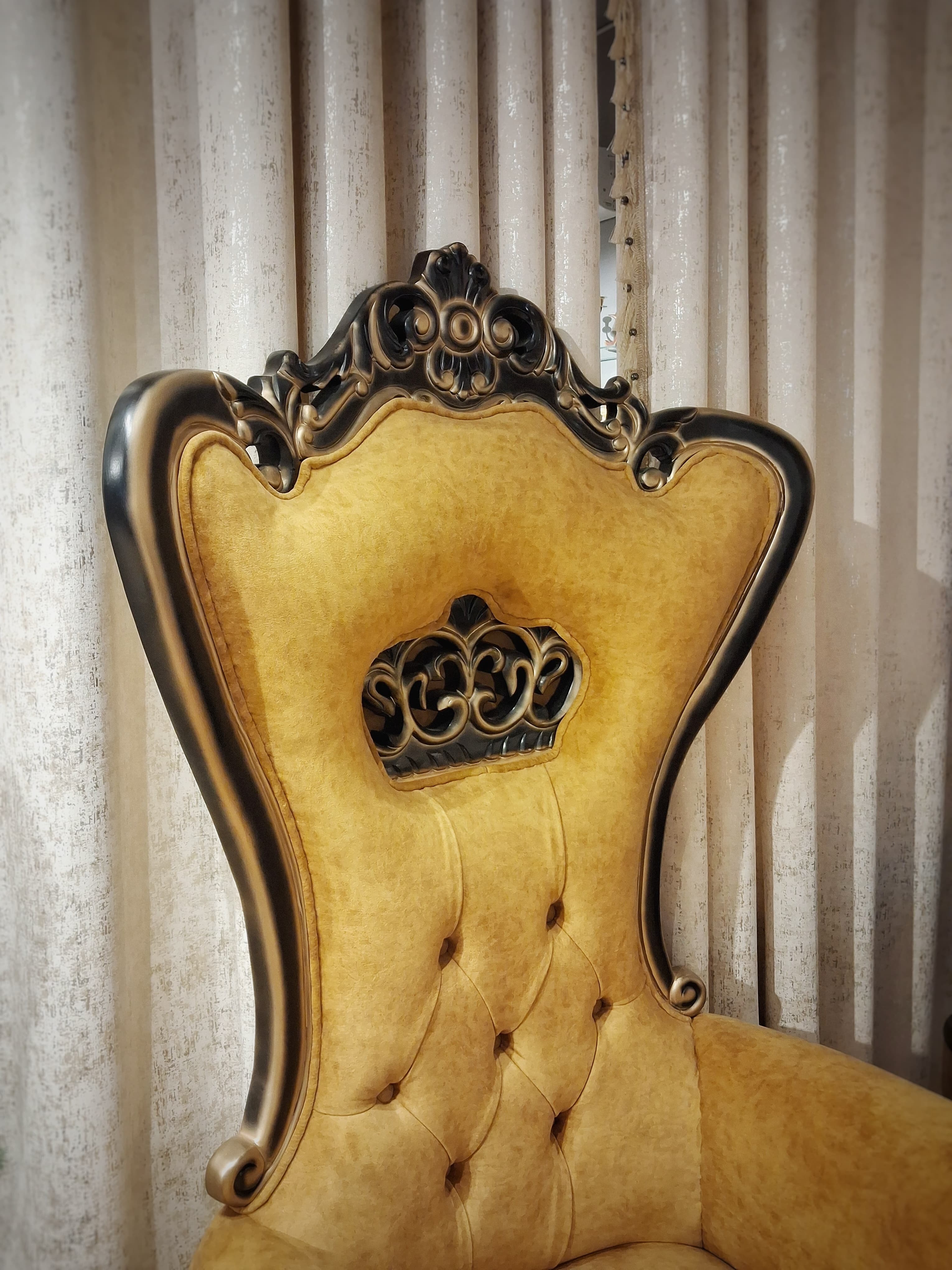 Regal majesty Throne Chair